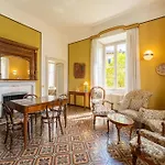 Emilia Gemstone Apartment *